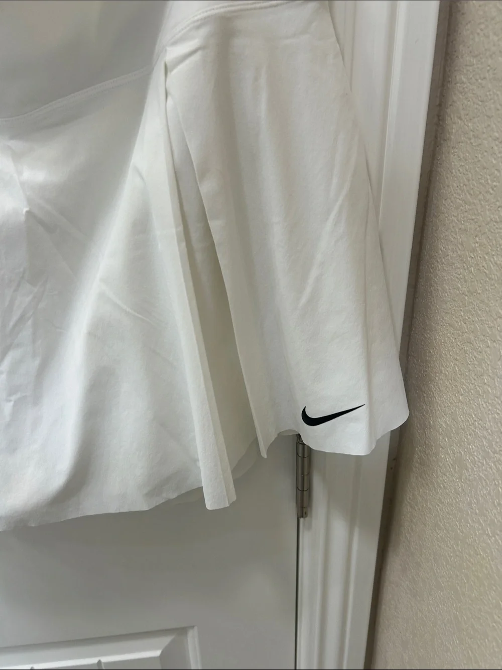 Nike White Women’s Pleated Tennis Skort with Swoosh